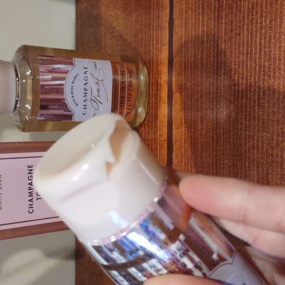 Champagne Toast Bath and Body Set, Bath & Body Works - Picture 8 of 9
